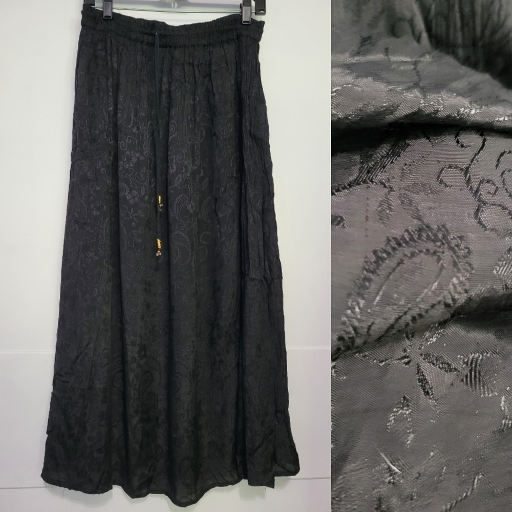 Vntg Nitin NY Jacquard Maxi Dress in Black Size Medium?